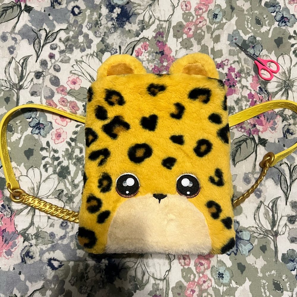 Na na na surprise cat backpack